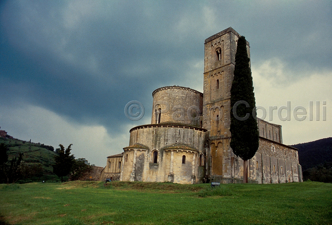 Sant' Antimo Abbey, Tuscany, Italy
 (cod:Tuscany 08)